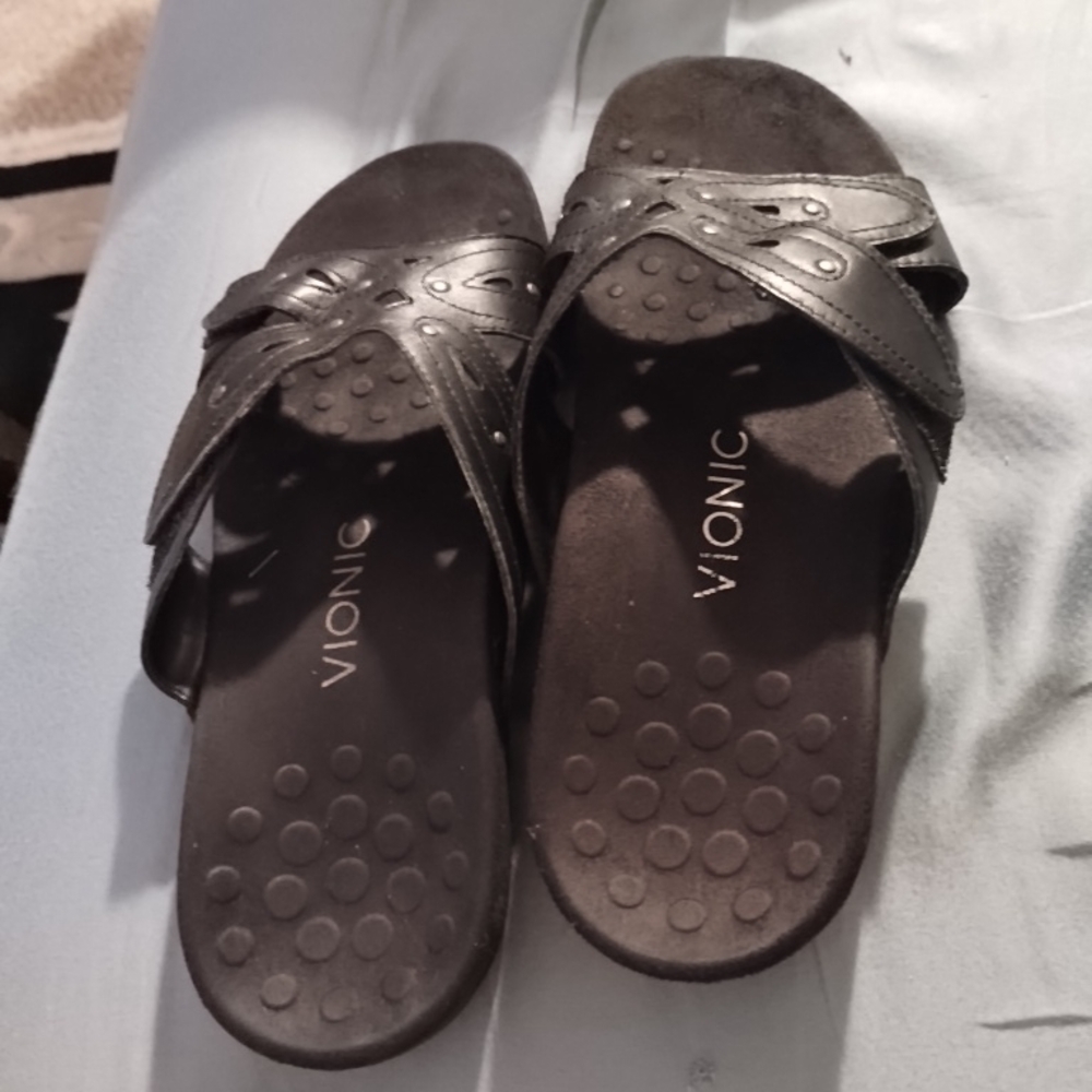 Vionic Women's Black Sandals